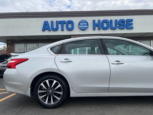 Used 2016 Nissan Altima 2.5 SL w/ 2.5 Technology Package FWD image 39