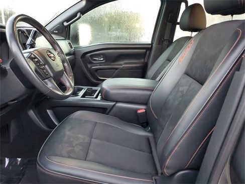 Used 2020 Nissan Titan PRO-4X image 19