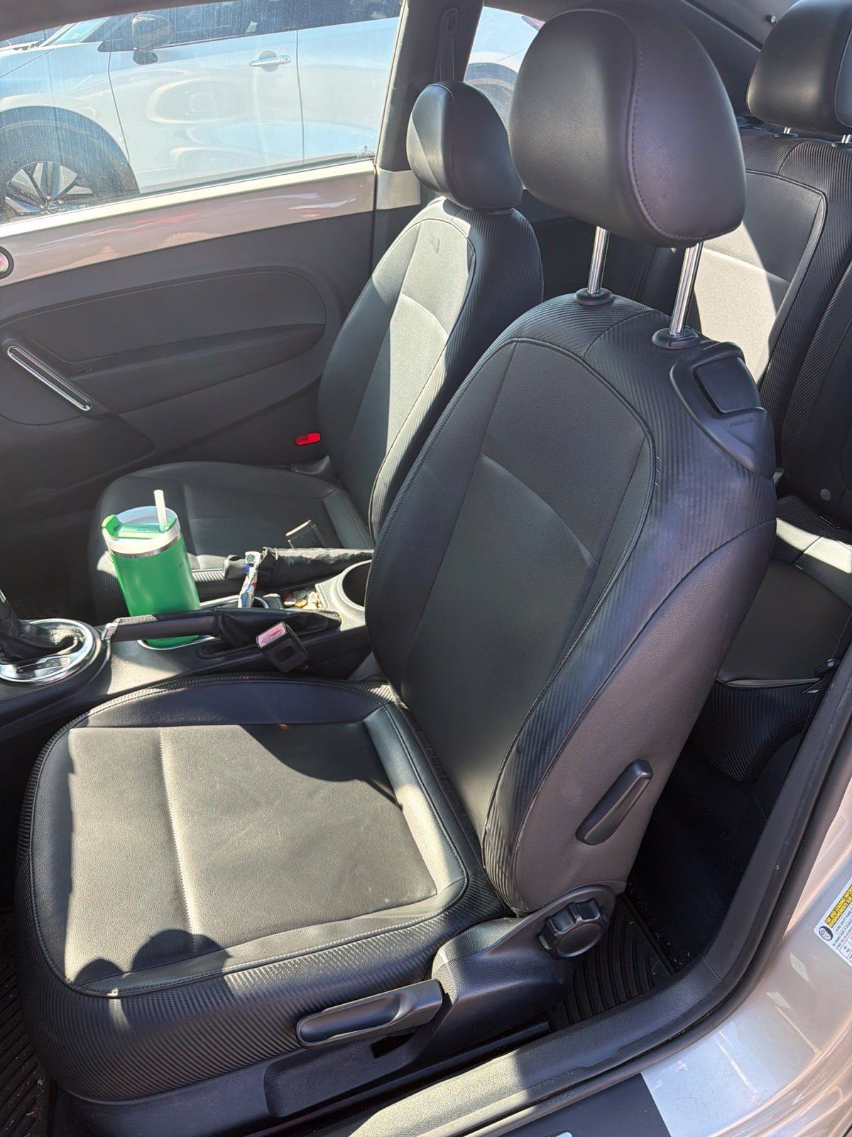Used 2012 Volkswagen Beetle 2.5 FWD image 4