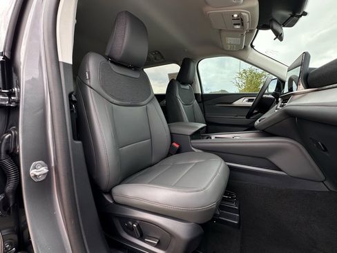 New 2026 Ford Explorer Active w/ Active Comfort Package image 62