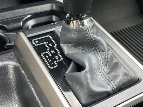 Used 2022 Toyota Tacoma SR5 image 12