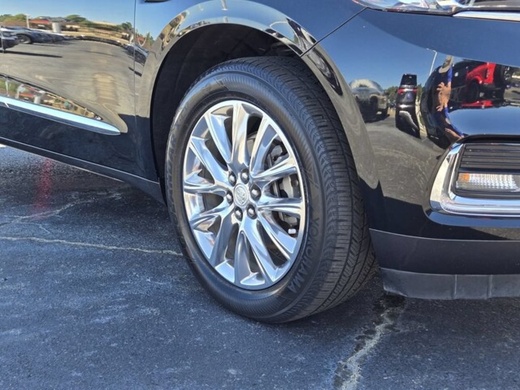 Used 2020 Buick Enclave Premium w/ Sun and Sites Package FWD image 22
