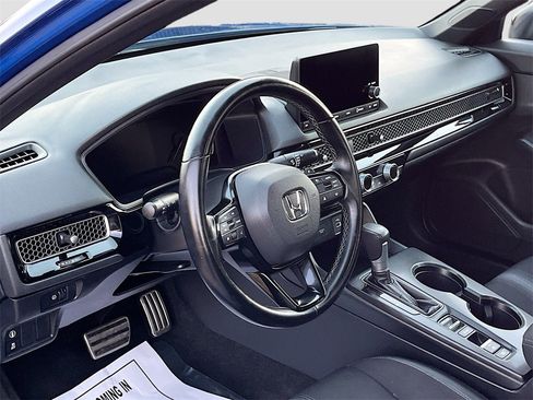 Used 2024 Honda Civic Sport image 9