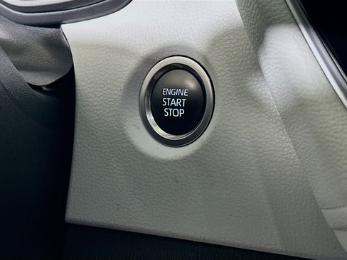 Used 2024 Toyota Corolla SE FWD image 20