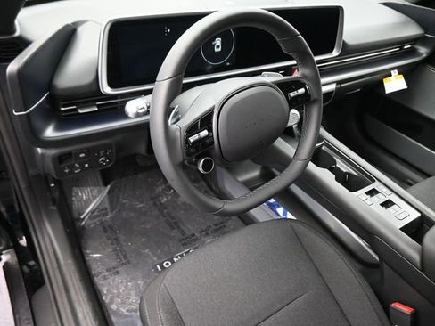 Used 2025 Hyundai Ioniq 6 SE RWD image 14