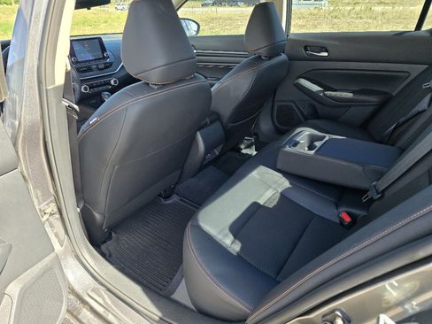 Used 2022 Nissan Altima 2.5 SR image 14