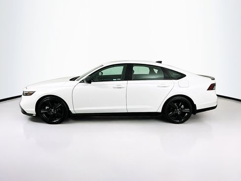 Used 2023 Honda Accord Sport image 4