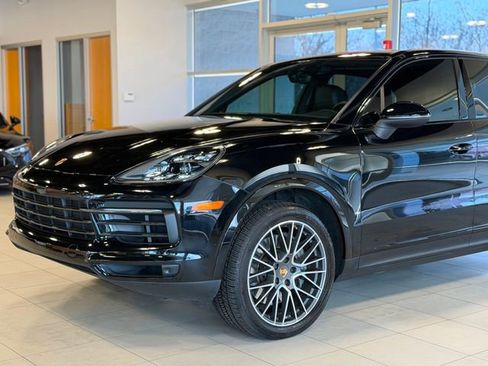 Used 2019 Porsche Cayenne S image 3