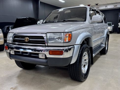 Used 1997 Toyota 4Runner Limited AWD/4WD image 2