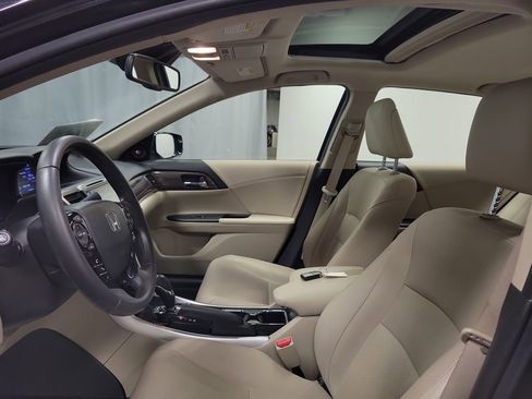 Used 2017 Honda Accord EX-L image 12