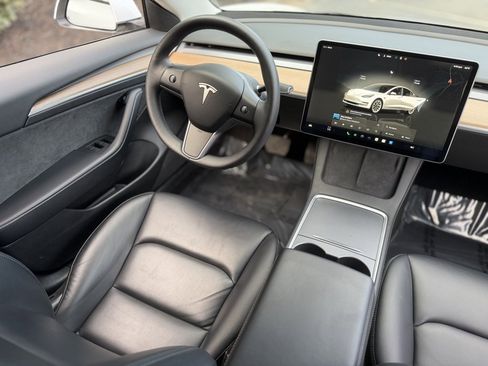Used 2022 Tesla Model 3 Standard Range image 41