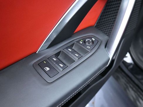 Used 2025 BMW X2 xDrive28i image 9