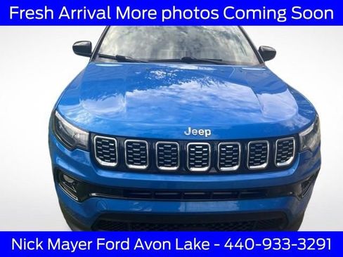 Used 2025 Jeep Compass Limited AWD/4WD image 9