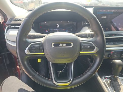 Used 2022 Jeep Compass Limited w/ Elite Group AWD/4WD image 16