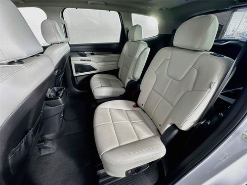 Certified 2024 Kia Telluride SX FWD image 24