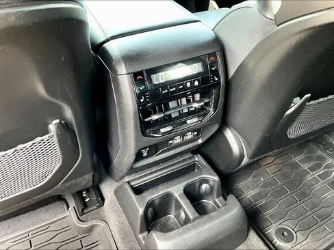 Used 2022 Jeep Grand Cherokee L Overland w/ Advanced Protech Group III AWD/4WD image 10