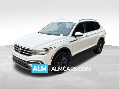 Used 2024 Volkswagen Tiguan SE