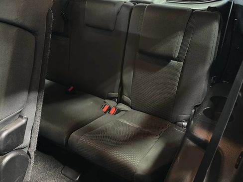 Used 2019 Toyota Highlander LE AWD/4WD image 13