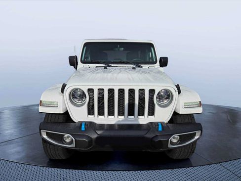 Used 2023 Jeep Wrangler Unlimited Sahara w/ Cold Weather Group AWD/4WD image 15