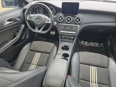 Used 2018 Mercedes-Benz GLA 250 4MATIC image 33