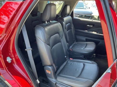 Used 2023 Nissan Pathfinder SL w/ SL Premium Package FWD image 20