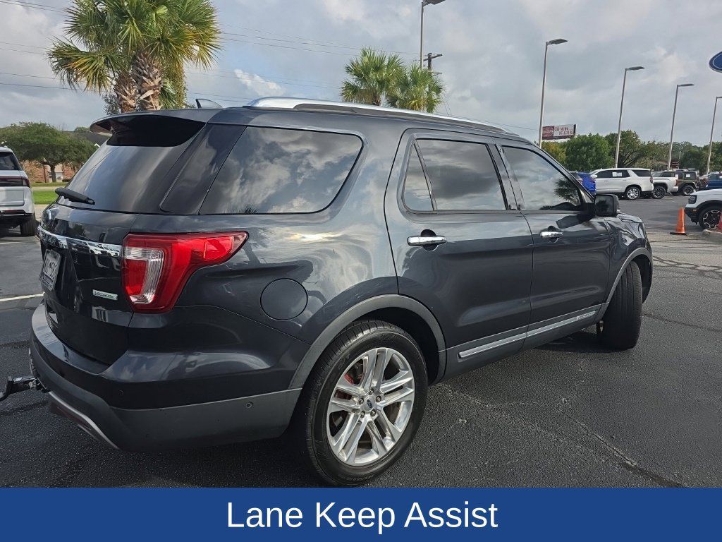 Used 2017 Ford Explorer Limited w/ Equipment Group 301A FWD image 8