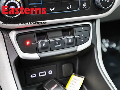 Used 2024 GMC Terrain SLE image 13