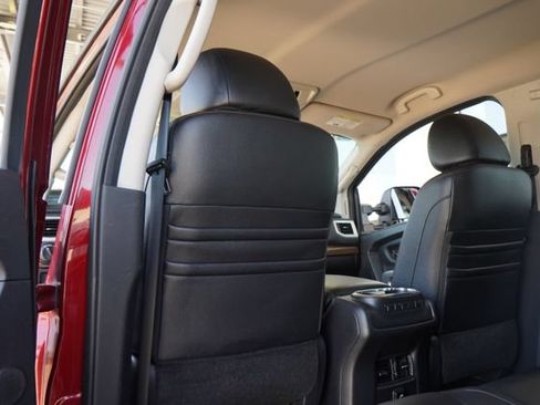 Used 2017 Nissan Titan SL RWD image 29