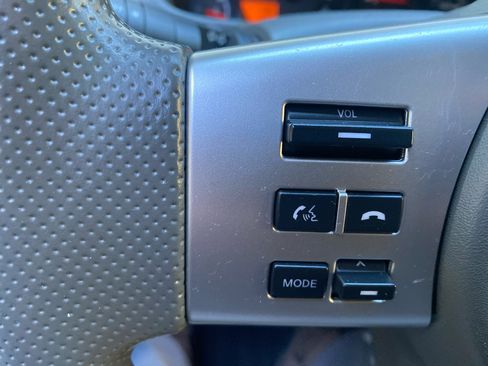 Used 2019 Nissan Frontier SV image 12