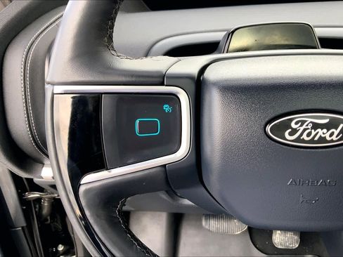 Certified 2025 Ford Expedition Platinum w/ Stealth Appearance Package image 21