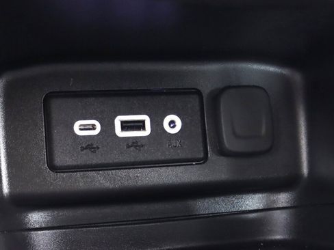 Used 2023 Chevrolet Equinox LT FWD image 24