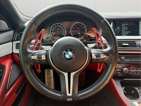 Used 2014 BMW M5 RWD image 11