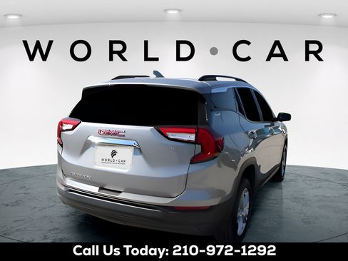 Used 2023 GMC Terrain SLE w/ Driver Convenience Package FWD image 7