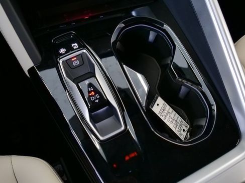 New 2025 Audi Q5 Premium image 25