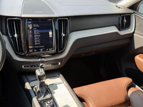 Used 2019 Volvo XC60 T5 Inscription w/ Protection Package Premier FWD image 28