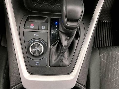 Used 2024 Toyota RAV4 XLE image 37