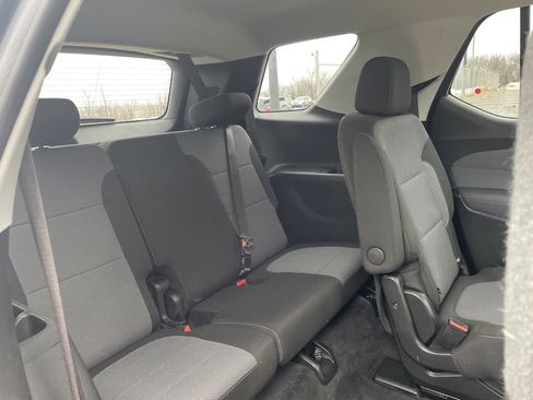 Used 2020 Chevrolet Traverse LT image 16