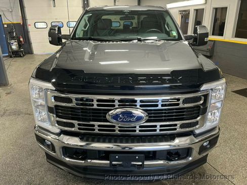 Used 2025 Ford F250 XLT w/ Snow Plow Prep Package image 15