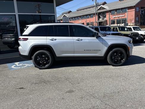 New 2026 Jeep Grand Cherokee Limited image 38