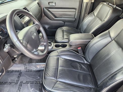 Used 2007 HUMMER H3 Luxury image 12