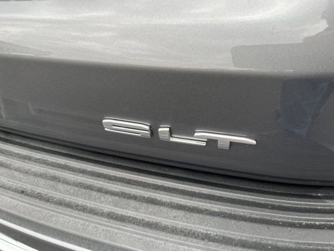 Used 2021 GMC Yukon SLT w/ SLT Luxury Plus Package image 10