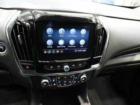 Used 2021 Chevrolet Traverse LT image 15
