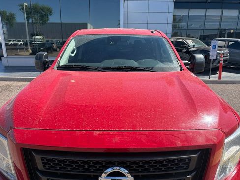 Used 2021 Nissan Titan SV w/ SV Convenience Package RWD image 2