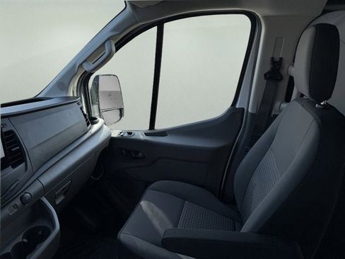 New 2026 Ford Transit 250 148 Medium Roof image 17