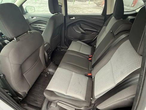 Used 2019 Ford Escape SE image 27