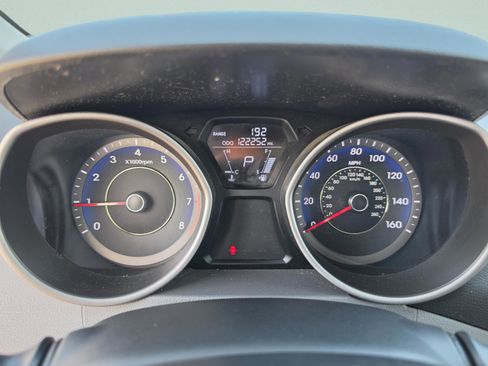 Used 2013 Hyundai Elantra GLS w/ Preferred Pkg image 29