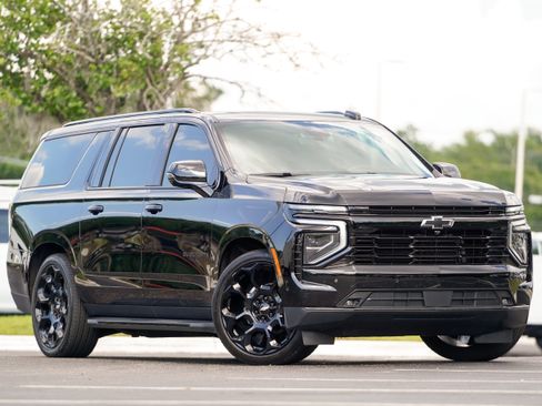 Used 2025 Chevrolet Suburban RST AWD/4WD image 75