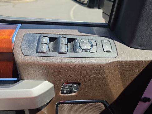 Used 2022 Ford F250 King Ranch w/ King Ranch Ultimate Package AWD/4WD image 13
