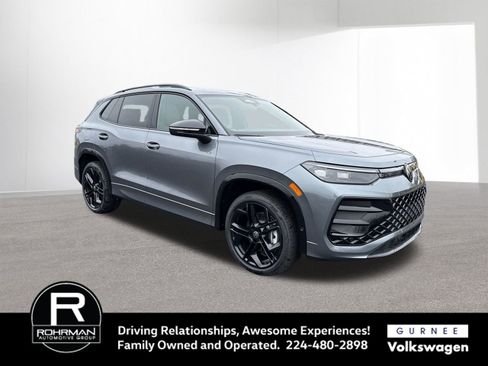 New 2026 Volkswagen Tiguan SE R-Line AWD/4WD image 2