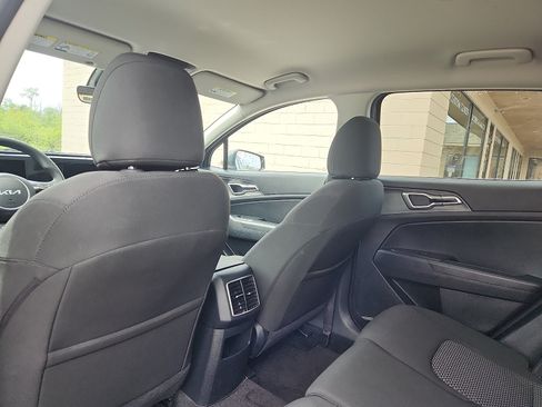 Used 2024 Kia Sportage LX AWD/4WD image 24